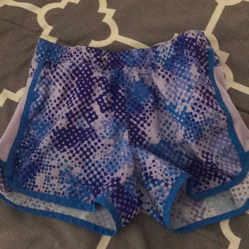 Old Navy girls active shorts.